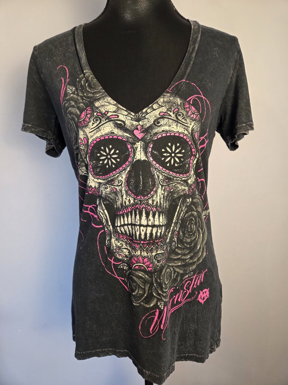 *RARE* Calavera V-neck Tee Soft Distressed Wash Large Black Pink *flaw pictured*